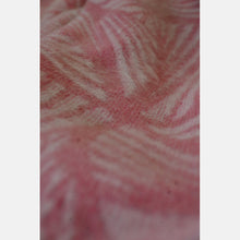 Load image into Gallery viewer, Yaro Blanket - Magnetic Baby Rose Wool