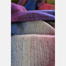 Laden Sie das Bild in den Galerie-Viewer, Yaro Blanket - Multicolor White Grey Magenta Rainbow Wool