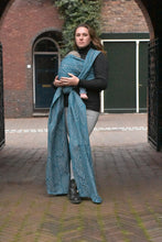 Load image into Gallery viewer, Yaro vävd sjal - Dandy Duo Petrol Grey Silk Kapok - 55% bomull, 30% silke, 15% kapok - Utförsäljning!