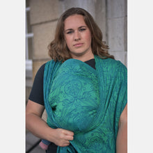 Laden Sie das Bild in den Galerie-Viewer, Yaro vävd sjal - Elvish Duo Green Petrol Tencel Seacell - 65% bomull, 25% tencel, 10% seacell - Utförsäljning!