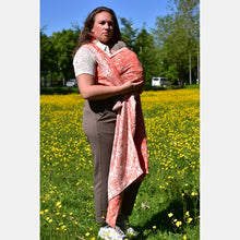Laden Sie das Bild in den Galerie-Viewer, Yaro vävd sjal - Elvish Duo Honey Orange Wool Blend - 60% bomull, 30% merinoull, 5% kashmir, 5% silke