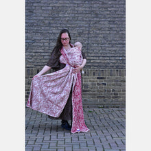 Laden Sie das Bild in den Galerie-Viewer, Yaro vävd sjal - Elvish Duo Red Wool Blend - 60% bomull, 30% merinoull, 5% kashmir, 5% silke