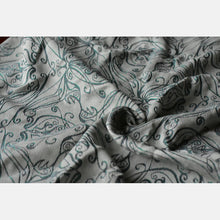 Laden Sie das Bild in den Galerie-Viewer, Yaro vävd sjal - Elvish Duo Turquoise Wool Silk - 60% bomull, 30% merinoull, 10% silke