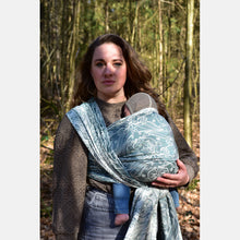 Laden Sie das Bild in den Galerie-Viewer, Yaro ringsjal - Elvish Duo Turquoise Wool Silk Ring Sling - 60% bomull, 30% merinoull, 10% silke