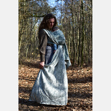 Laden Sie das Bild in den Galerie-Viewer, Yaro vävd sjal - Elvish Duo Turquoise Wool Silk - 60% bomull, 30% merinoull, 10% silke