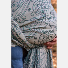 Laden Sie das Bild in den Galerie-Viewer, Yaro vävd sjal - Elvish Duo Turquoise Wool Silk - 60% bomull, 30% merinoull, 10% silke