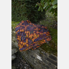 Load image into Gallery viewer, Yaro vävd sjal - La Peonia Trinity Blue Caramel Wool Tencel - 50% bomull, 30% merinoull, 20% tencel - Utförsäljning!