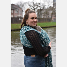 Laden Sie das Bild in den Galerie-Viewer, Yaro vävd sjal - La Vita Duo Black Petrol Natural Alpaca Wool - 50% bomull, 30% baby alpacka, 20% merinoull - Utförsäljning!