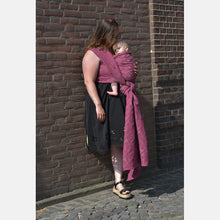 Laden Sie das Bild in den Galerie-Viewer, Yaro vävd sjal - La Vita Duo Wildebeast Fuchsia Black Cashmere Wool - 40% bomull, 40% kashmir, 20% merinoull - Utförsäljning!