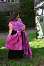 Laden Sie das Bild in den Galerie-Viewer, Yaro vävd sjal - Oasis Puffy Lilac Fuchsia Blue - 100% bomull