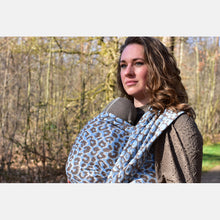 Laden Sie das Bild in den Galerie-Viewer, Yaro vävd sjal - Pussycat Duo Brown Light-Blue Silk - 90% bomull, 10% silke