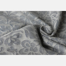 Laden Sie das Bild in den Galerie-Viewer, Yaro gewebter Schal – Rococo Navy Confetti – 99 % Baumwolle, 1 % Polyester