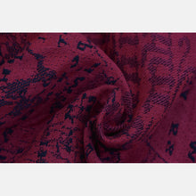 Load image into Gallery viewer, Yaro vävd sjal - Runes Trinity Fuchsia Navy Paper Kapok - 60% bomull, 25% papper, 15% kapok - Utförsäljning!