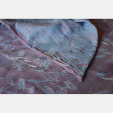 Ladda upp bild till gallerivisning, Yaro vävd sjal - Terra Duo Nuage Pastel Blue Silk - 70% bomull, 30% silke