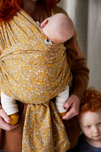 Laden Sie das Bild in den Galerie-Viewer, Coracor Tinyflower Honey trikåsjal