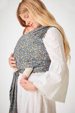 Laden Sie das Bild in den Galerie-Viewer, Coracor Tinyflower Blue trikåsjal