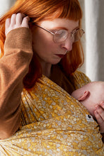 Laden Sie das Bild in den Galerie-Viewer, Coracor Tinyflower Honey trikåsjal