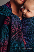 Laden Sie das Bild in den Galerie-Viewer, Lenny Lamb Woven Baby Wrap/Vävd sjal - PEACOCK'S TAIL - BLACK OPAL - 60% bomull, 28% merinoull, 8% silke, 4% kashmir
