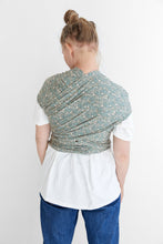 Ladda upp bild till gallerivisning, Coracor Tinyflower Green trikåsjal