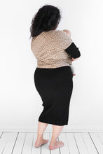 Laden Sie das Bild in den Galerie-Viewer, Coracor Big Dot Taupe trikåsjal