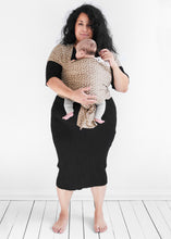 Laden Sie das Bild in den Galerie-Viewer, Coracor Big Dot Taupe trikåsjal