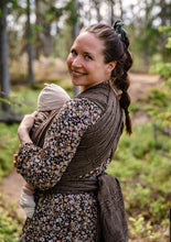 Load image into Gallery viewer, Vanamo Woven Wrap - Kide Kaneli - 90% organic cotton, 10% kapok