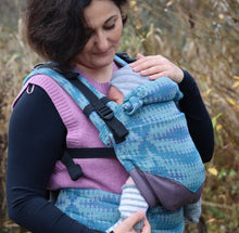 Ladda upp bild till gallerivisning, Wompat ILO Baby Carrier Kaiku Horsma blue - 100% ekologisk bomull