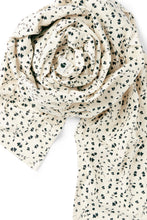 Laden Sie das Bild in den Galerie-Viewer, Coracor Meadow Flower Black trikåsjal