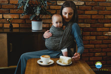 Laden Sie das Bild in den Galerie-Viewer, Little Frog Baby Wrap - Linen Night Wildness - 75% kammad bomull, 25% linne