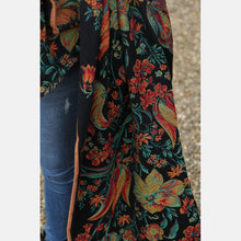 Laden Sie das Bild in den Galerie-Viewer, Yaro vävd sjal - Floral Trio Black Red Green Yellow Tencel - 70% bomull, 30% tencel