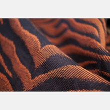 Laden Sie das Bild in den Galerie-Viewer, Yaro vävd sjal - Tiger Black Orange - 100% bomull