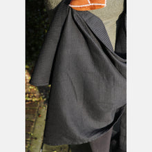 Load image into Gallery viewer, Yaro woven wrap - Waffles Black - 100% cotton