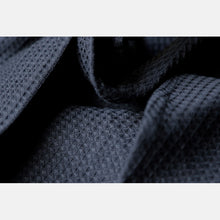 Laden Sie das Bild in den Galerie-Viewer, Yaro ringsjal - Waffles black Ring Sling - 100% bomull