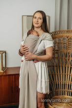Laden Sie das Bild in den Galerie-Viewer, Lenny Lamb Baby Sling/Vävd sjal för prematur - ALMOND - 100% bomull
