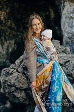 Laden Sie das Bild in den Galerie-Viewer, Lenny Lamb Woven Baby Wrap/Vävd sjal - JURASSIC PARK - FOSSIL - 100% bomull
