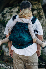 Laden Sie das Bild in den Galerie-Viewer, LennyPreschool Carrier - ZEBRA - SAVANNA - 63% bomull, 37% merinoull
