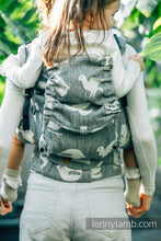 Laden Sie das Bild in den Galerie-Viewer, LennyPreschool Carrier - BIRDY - WHITE NOISE - 68% Baumwolle, 16% Leinen, 16% Modal
