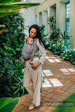 Laden Sie das Bild in den Galerie-Viewer, Lenny Lamb Woven Baby Wrap/Gewebter Schal – WILD SOUL – GAJUSZ – 100 % Bambusviskose
