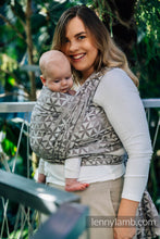 Laden Sie das Bild in den Galerie-Viewer, Lenny Lamb Gewebtes Babytragetuch  – HEXAFLOWERS – MIRROR – 55 % Baumwolle, 45 % Tencel™
