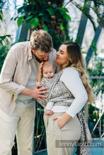 Laden Sie das Bild in den Galerie-Viewer, Lenny Lamb Gewebtes Babytragetuch  – HEXAFLOWERS – MIRROR – 55 % Baumwolle, 45 % Tencel™
