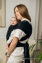 Ladda upp bild till gallerivisning, LennyHybrid Half Buckle Carrier - BASIC LINE LITTLE HERRINGBONE BLACK EBONY - 100% bomull - Standard
