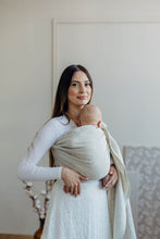 Laden Sie das Bild in den Galerie-Viewer, Lenny Lamb Ringsling - AIRY - 50% Baumwolle, 25% Hanf, 25% lyocell
