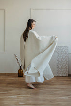 Ladda upp bild till gallerivisning, Lenny Lamb Woven Baby Wrap/Vävd sjal - AIRY - 50% bomull, 25% hampa, 25% lyocell
