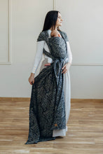 Ladda upp bild till gallerivisning, Lenny Lamb Woven Baby Wrap/Vävd sjal - WILD SOUL - COCOON - 100% bomull
