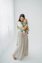 Laden Sie das Bild in den Galerie-Viewer, Trikåsjal Baby Sling - SAGE
