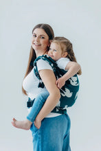 Laden Sie das Bild in den Galerie-Viewer, LennyPreschool trage - BIRDY - SKYWARD - 100% Bambusviskose 
