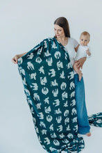 Ladda upp bild till gallerivisning, Lenny Lamb Woven Baby Wrap/Vävd sjal - BIRDY - SKYWARD - 100% bambuviskos
