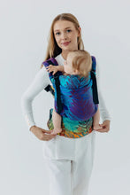 Laden Sie das Bild in den Galerie-Viewer, LennyUpGrade PRO Carrier - RAINFOREST - CARNIVAL - 100% bomull

