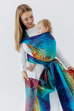 Laden Sie das Bild in den Galerie-Viewer, Lenny Lamb Woven Baby Wrap/Vävd sjal - RAINFOREST - CARNIVAL - 100% bomull
