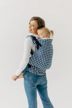 Laden Sie das Bild in den Galerie-Viewer, LennyPreschool Carrier - PATA DE GALLO - PUZZLE - 40% bomull, 40% merinoull, 13% silke, 7% kashmir

